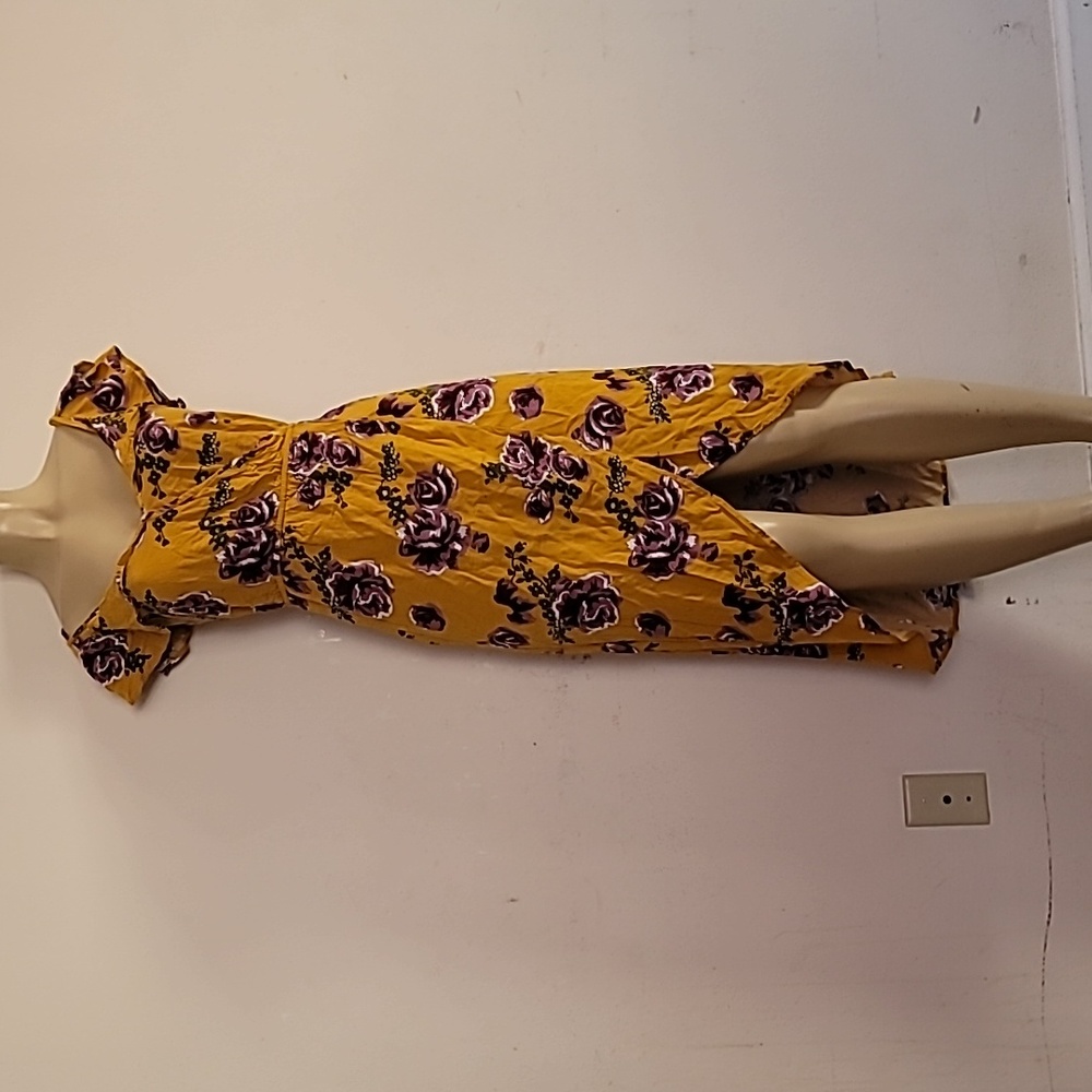 Size medium dress from Harmony